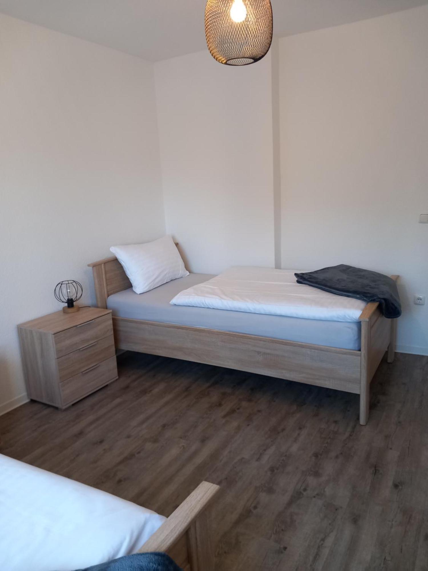 City Apartment Duisburg 1#Netflix &Wlan &Kingsize Bett &Kaffee Maschine & Central & 500M Innenhafen & 2 Min U Bahn المظهر الخارجي الصورة