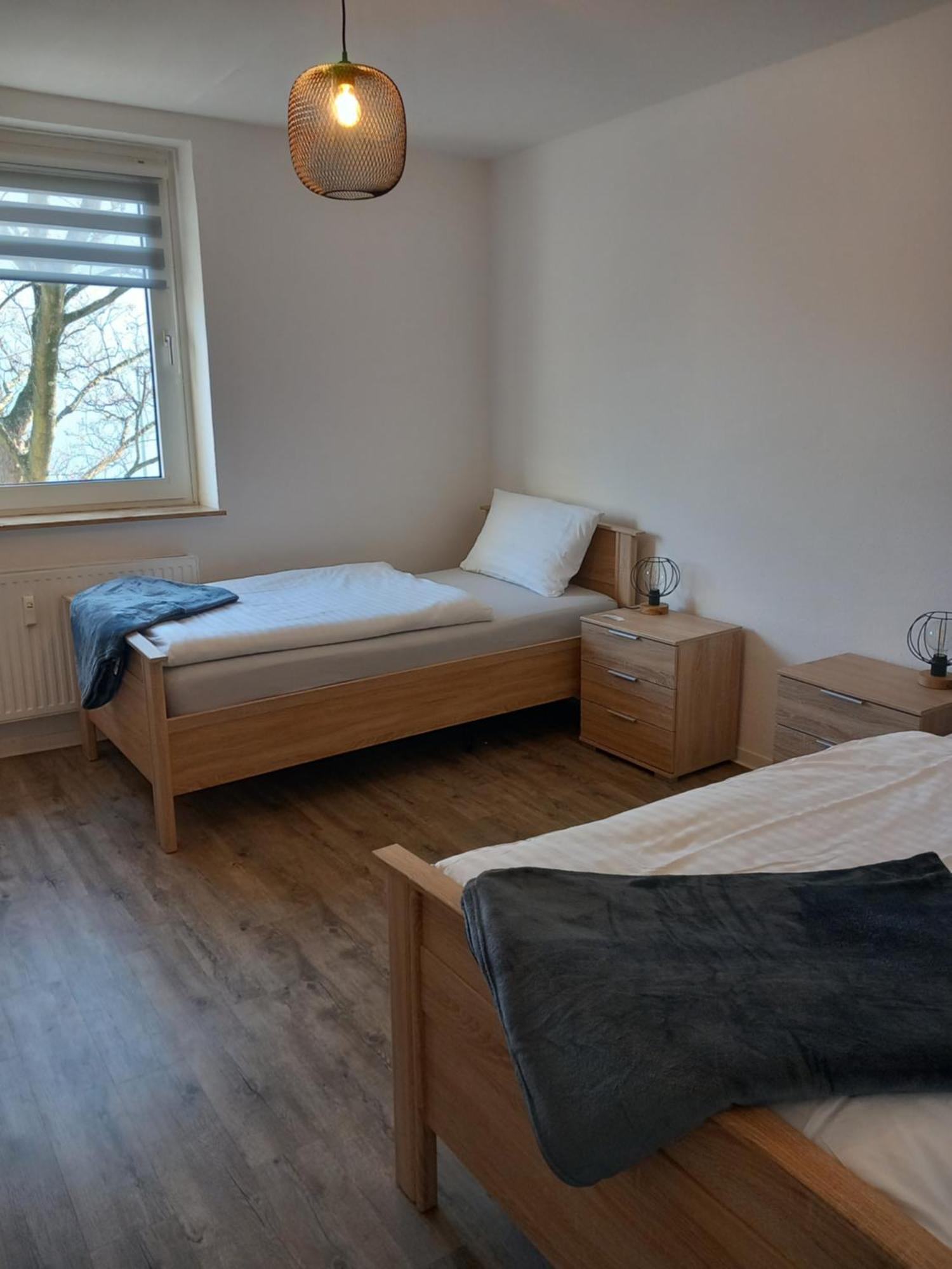City Apartment Duisburg 1#Netflix &Wlan &Kingsize Bett &Kaffee Maschine & Central & 500M Innenhafen & 2 Min U Bahn المظهر الخارجي الصورة