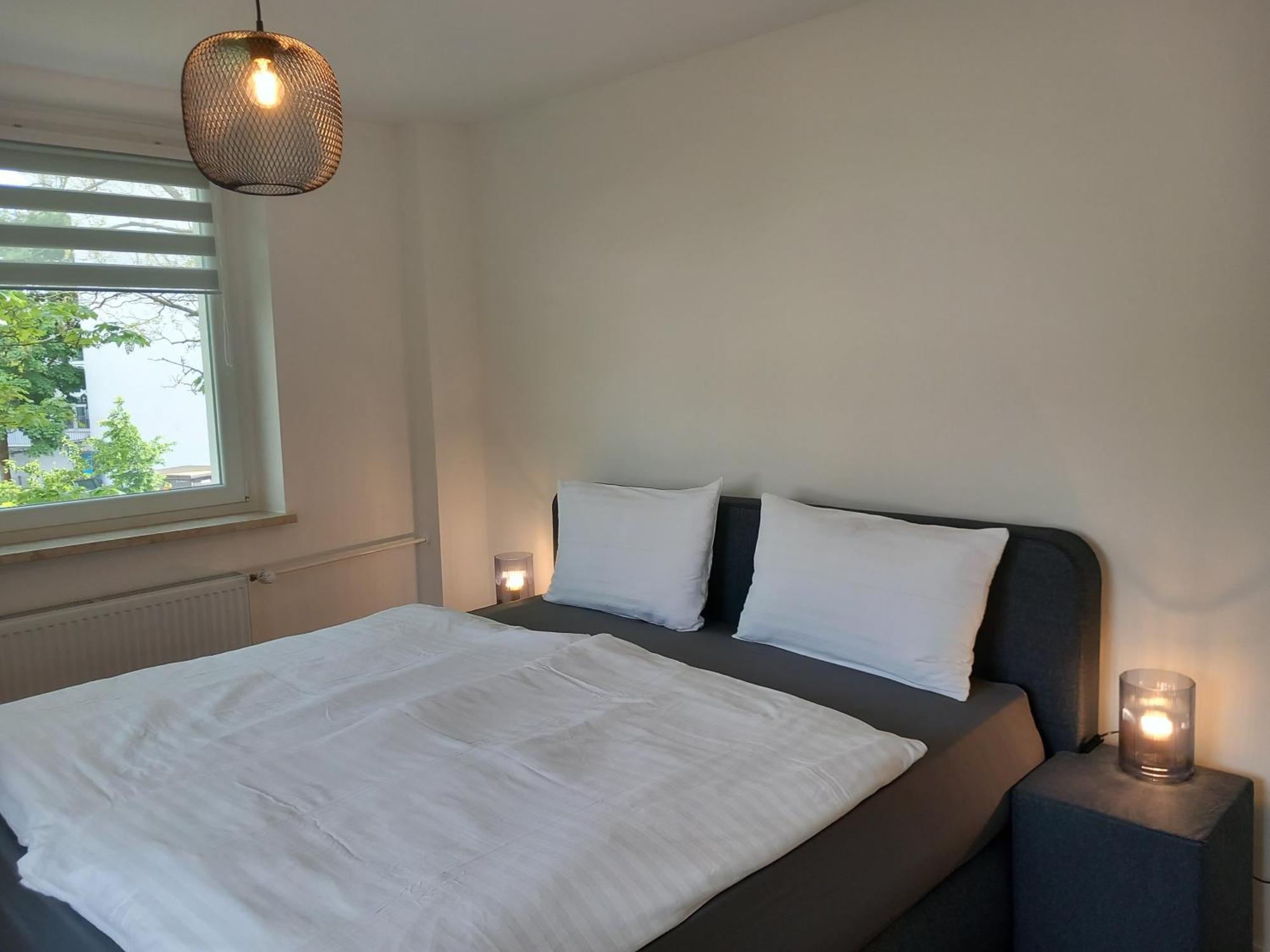 City Apartment Duisburg 1#Netflix &Wlan &Kingsize Bett &Kaffee Maschine & Central & 500M Innenhafen & 2 Min U Bahn المظهر الخارجي الصورة